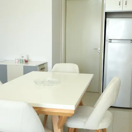 Wake Up To The Sea ,1br On The Promenade *
