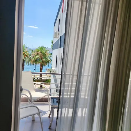 Seafront Promenade דירה