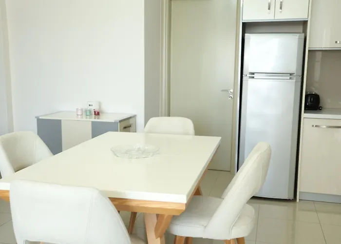 Wake Up To The Sea ,1br On The Promenade *